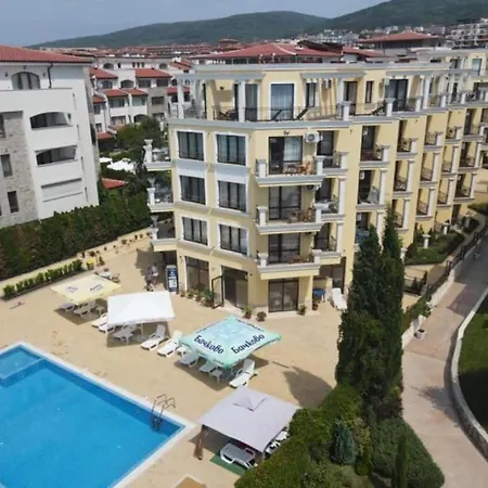 Апартамент Horizon 8,1 'a' *